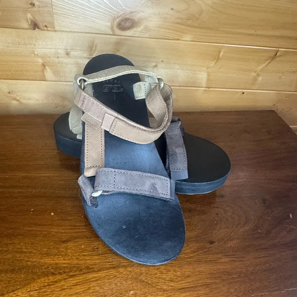 Teva Dual-Tone Sandals in Brown and Tan Midform - Picture 2 of 7